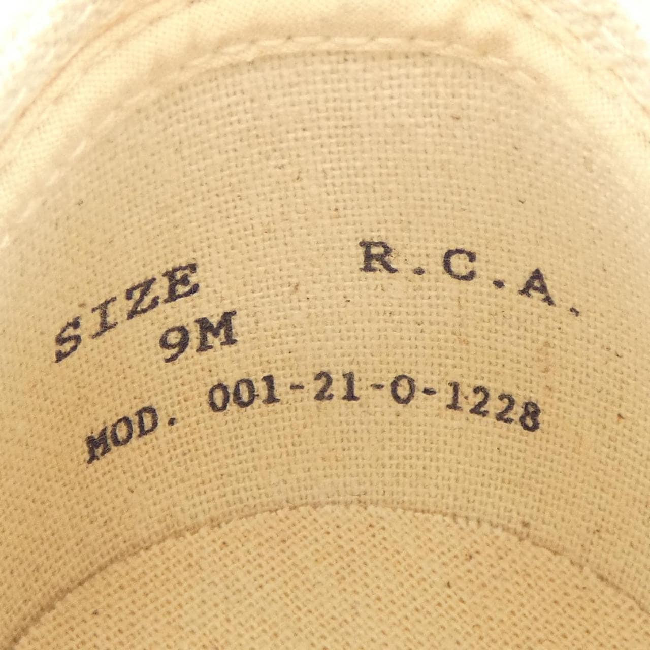 R.C.A スニーカー