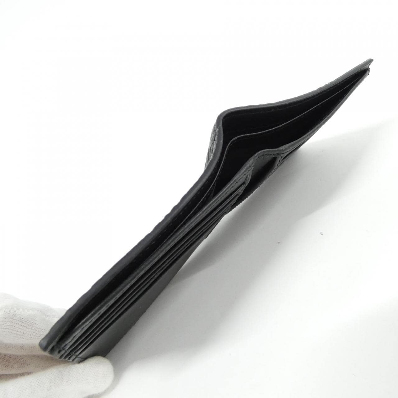 グッチ 835001 AAE1T 札入れ