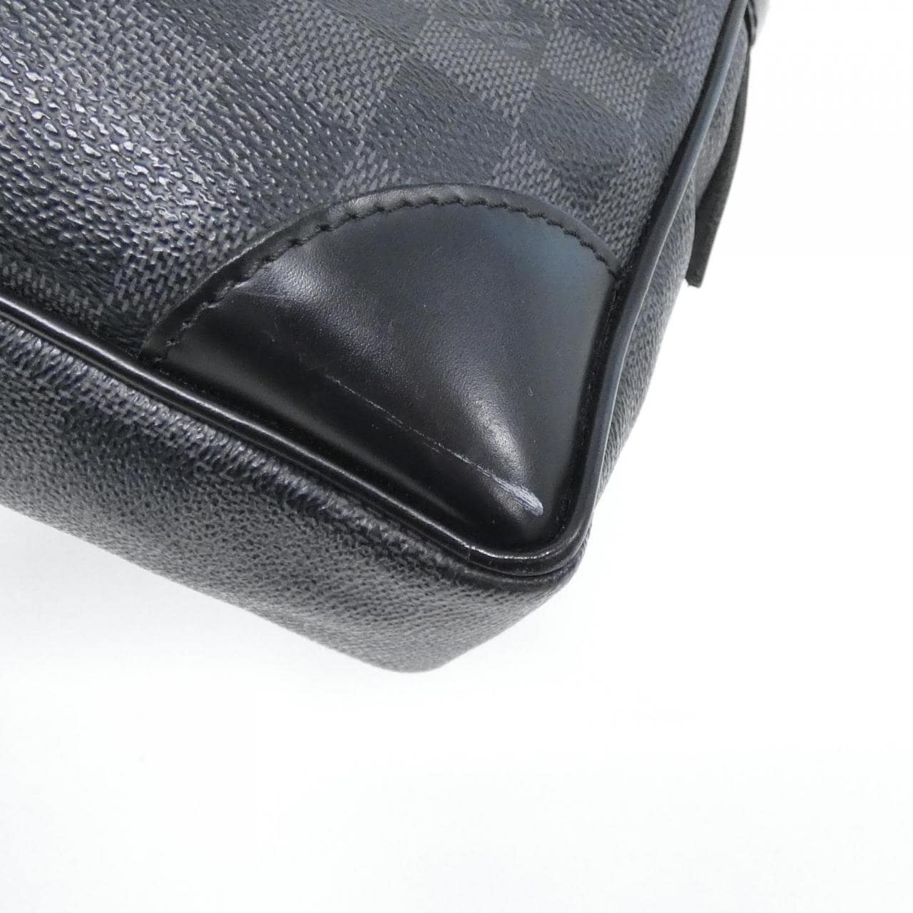 ルイヴィトン ダミエ グラフィット ポルト ドキュマン ヴォワヤージュ N41125 バッグ