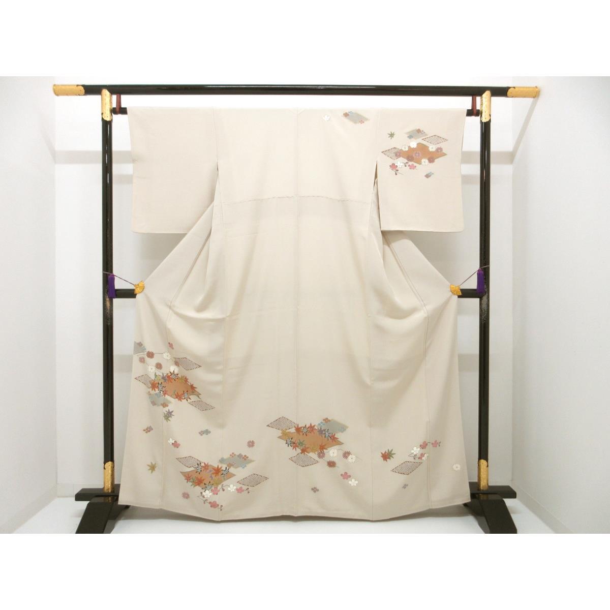 訪問着　友禅金彩加工　刺繍入り