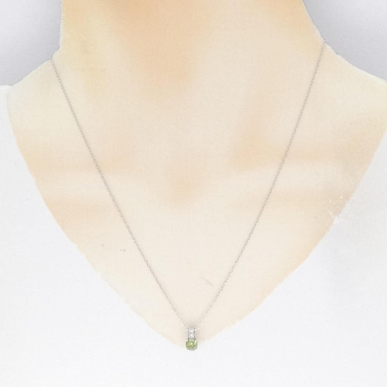 K18WG Demantoid garnet necklace 0.40CT