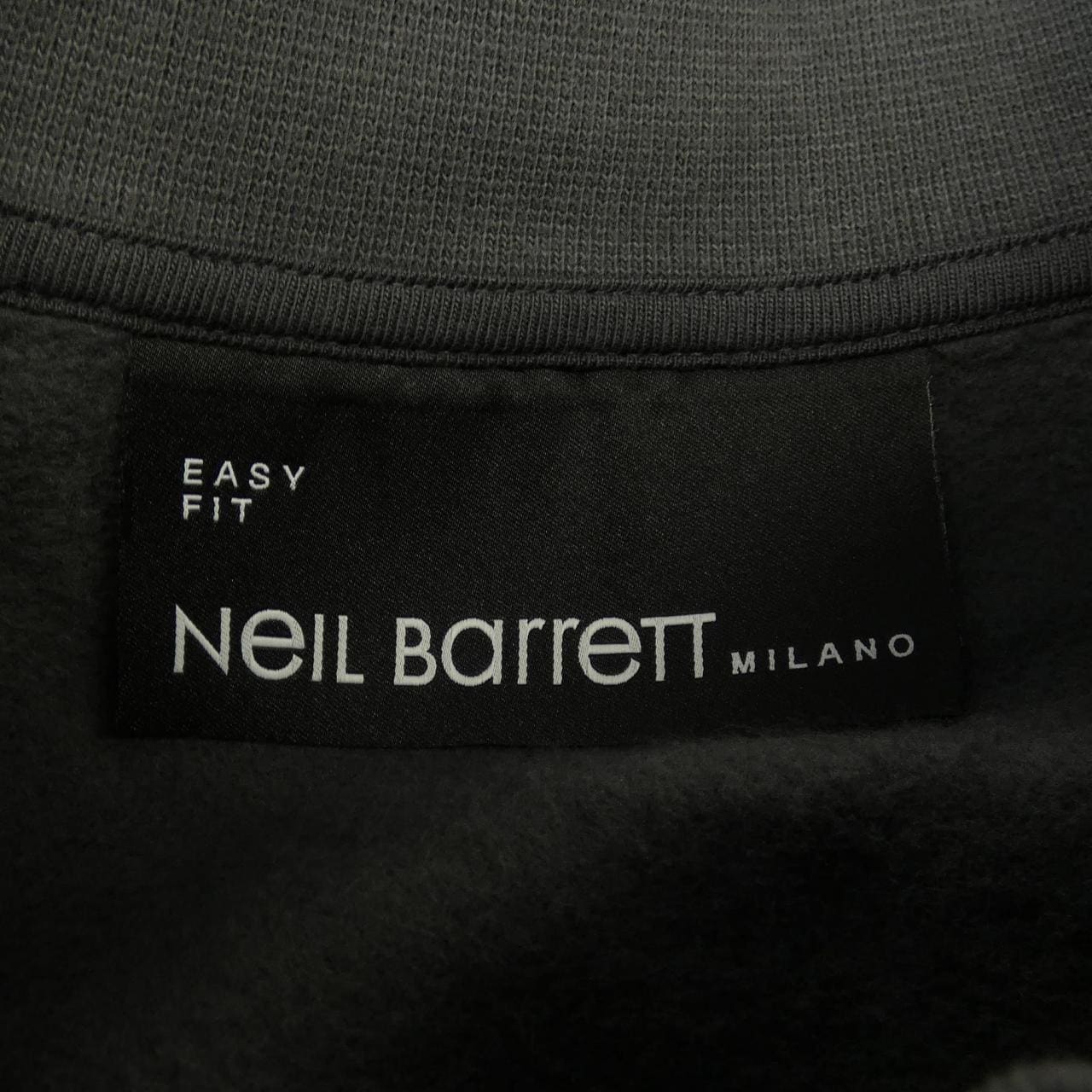 ニールバレット Neil Barrett NBV7JS010S スウェット