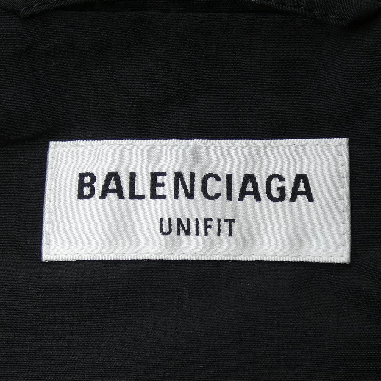 バレンシアガ BALENCIAGA 704505 TKO48 ジャケット