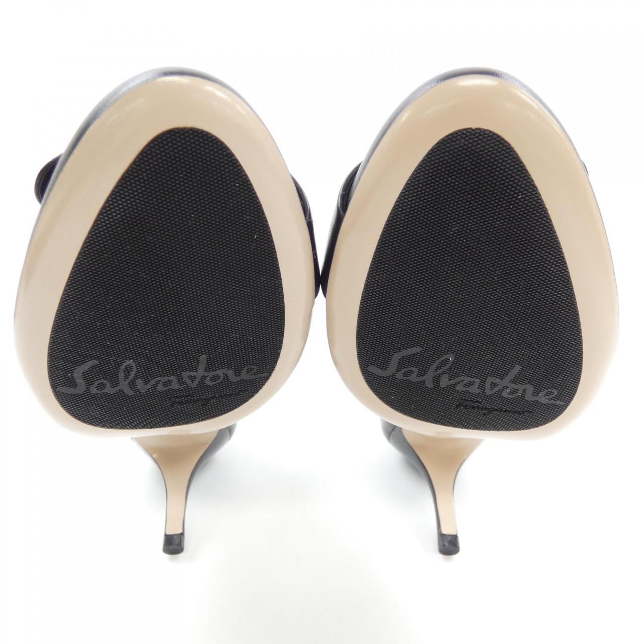 サルヴァトーレフェラガモ SALVATORE FERRAGAMO パンプス
