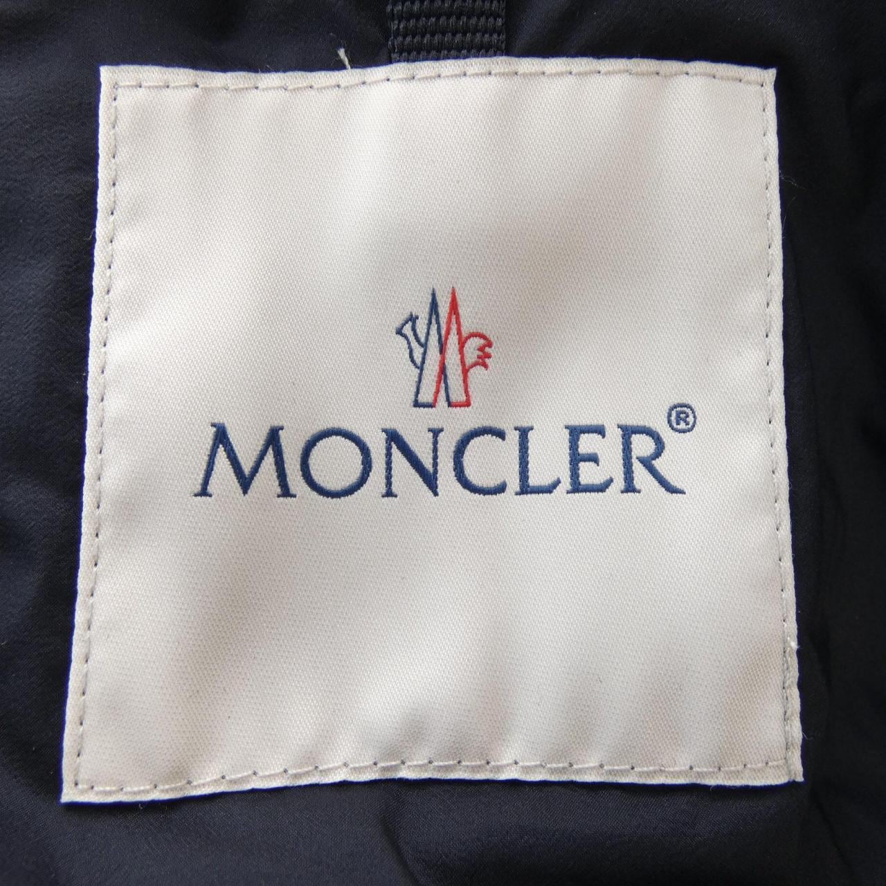モンクレール MONCLER ダウンジャケット