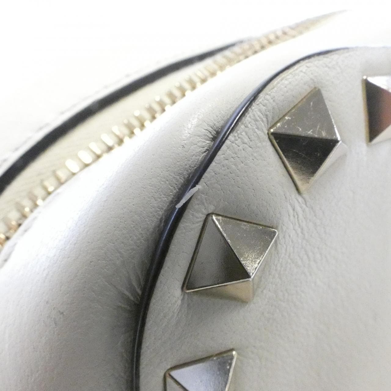 ヴァレンティノガラヴァーニ TW2B0809BOL ショルダーバッグ