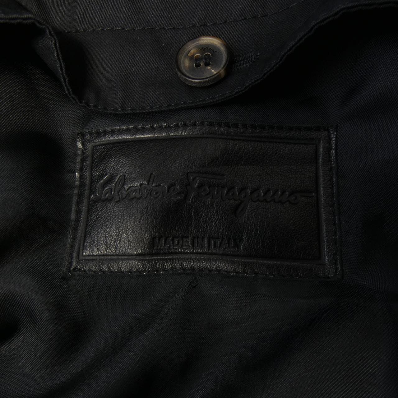 サルヴァトーレフェラガモ SALVATORE FERRAGAMO トレンチコート