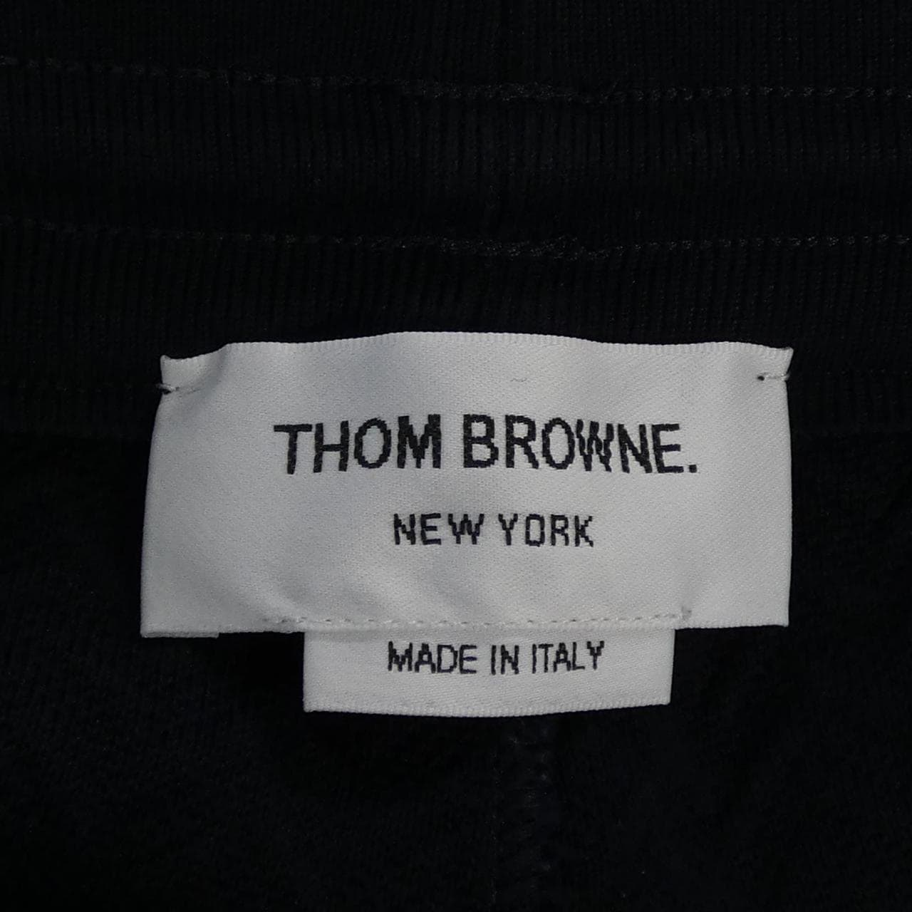 トムブラウン THOM BROWNE FJQ084A パンツ