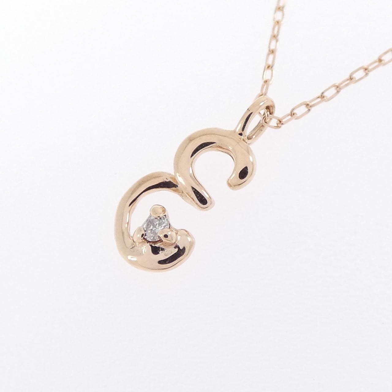 K10PG イニシャルE ダイヤモンド ネックレス 0.01CT