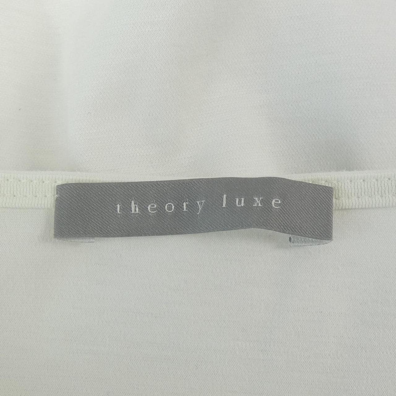 塞奥莉露Theory luxe上衣
