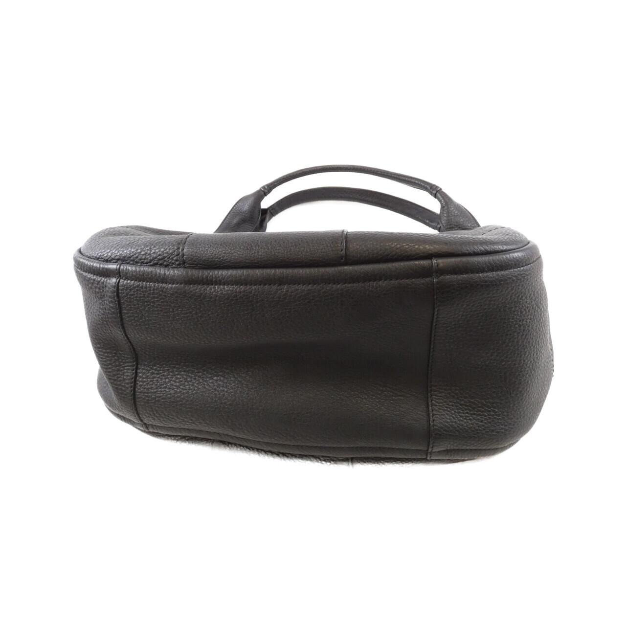 SALVATORE FERRAGAMO 21 D683 单肩包