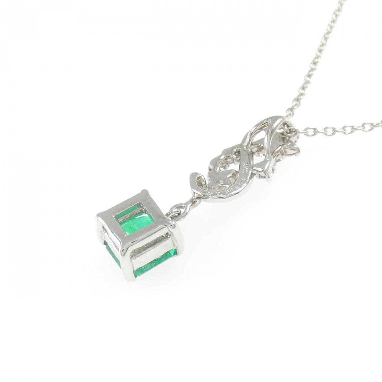 PT900/PT850 エメラルド ネックレス 0.53CT