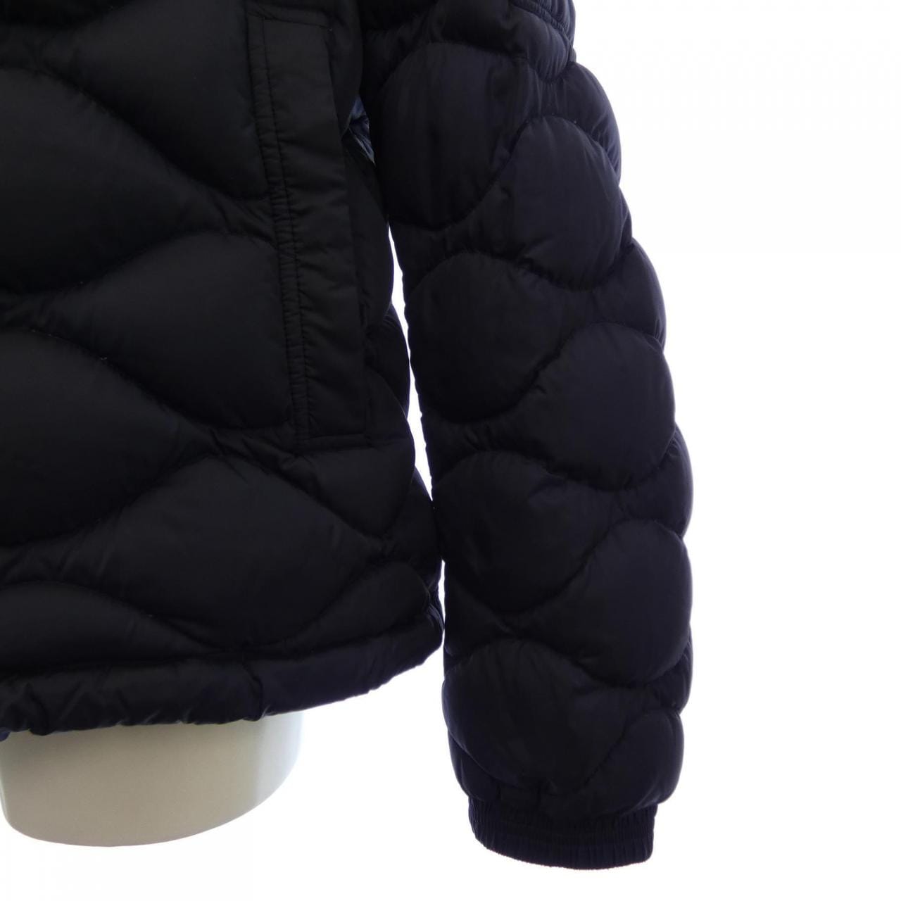 モンクレール MONCLER MORANDIERES ダウンジャケット