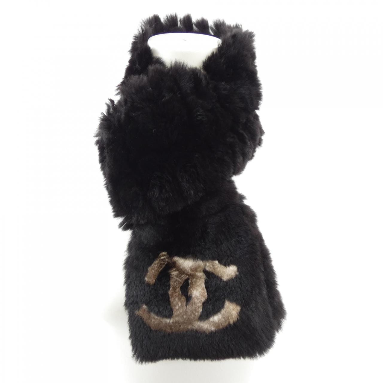 CHANEL MUFFLER