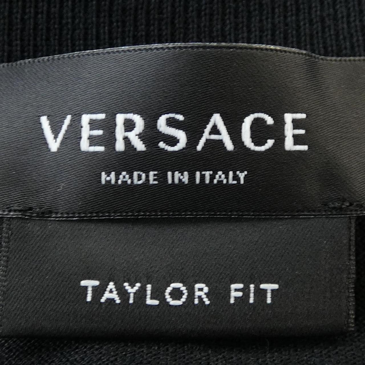 ヴェルサーチェ VERSACE A88659 Tシャツ
