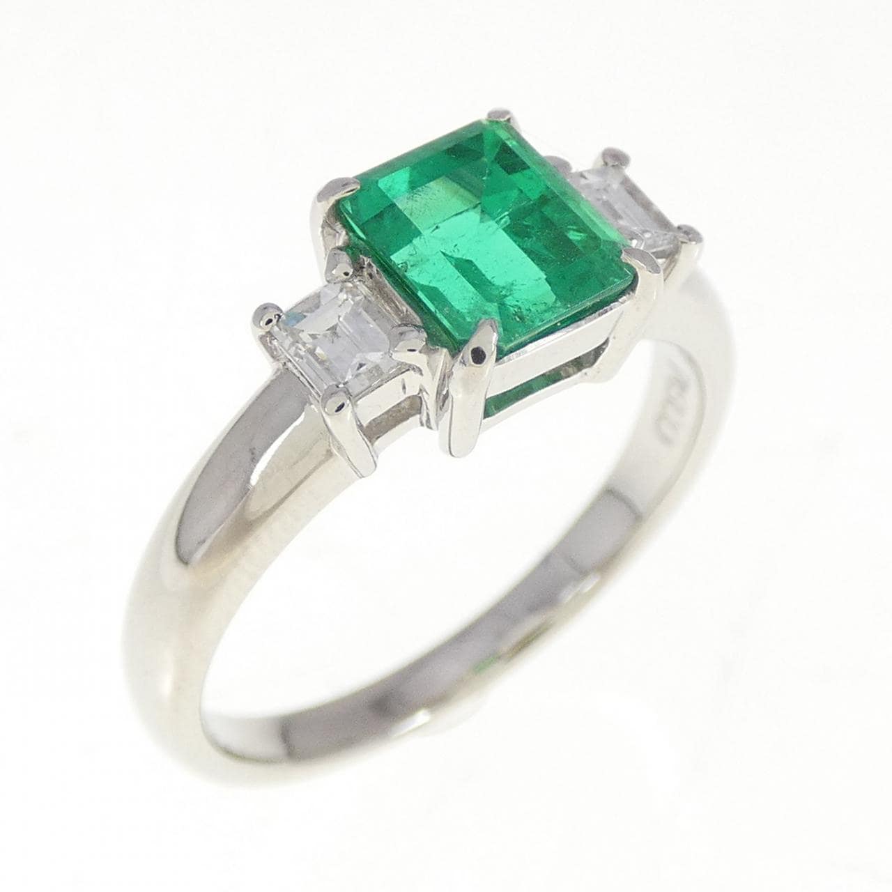 PT900翡翠戒指0.95CT