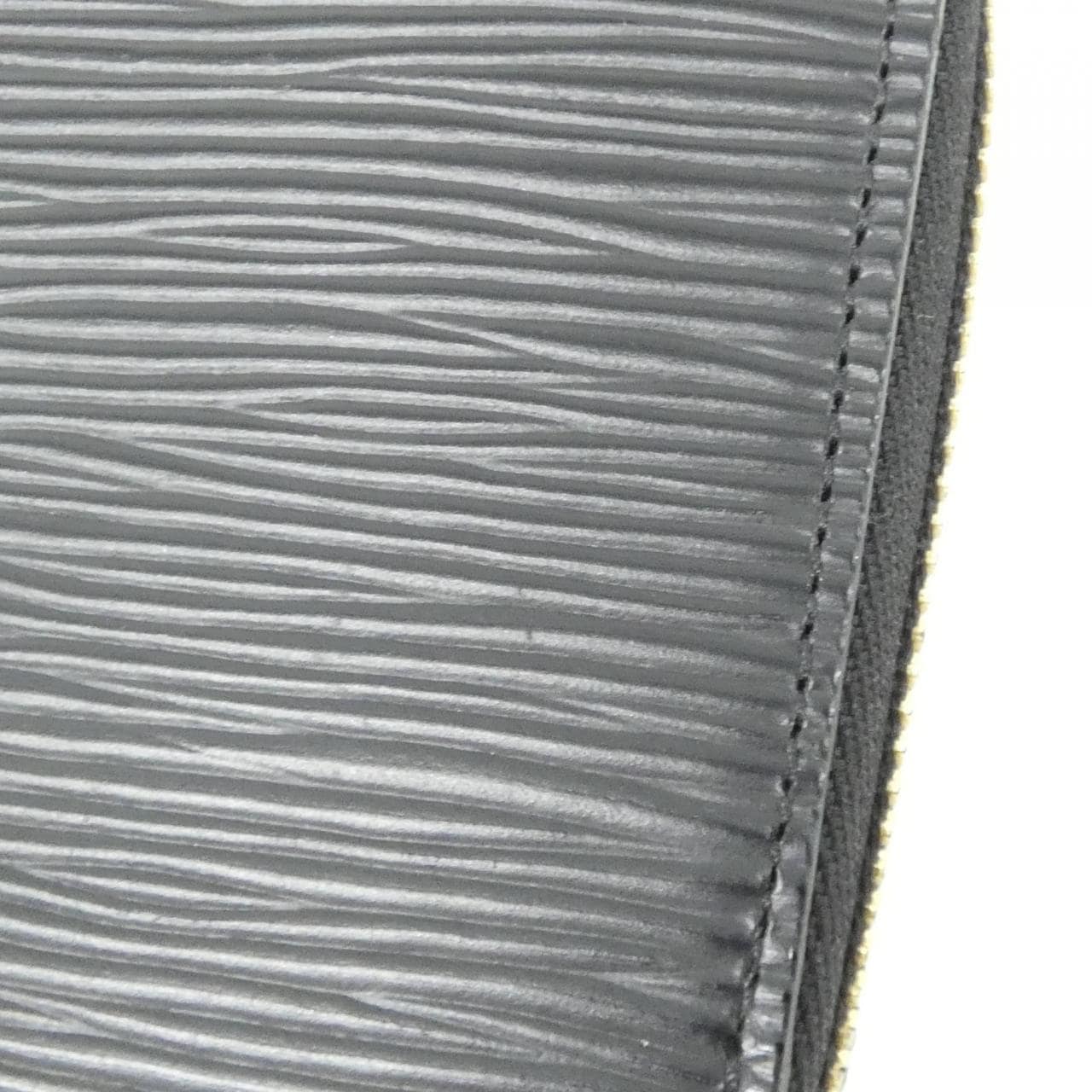 ルイヴィトン エピ ジッピー ウォレット M68755 財布