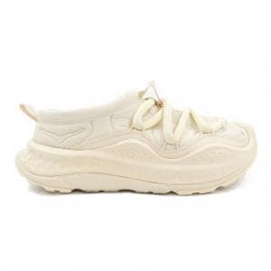 ホカオネオネ HOKA ONE ONE シューズ