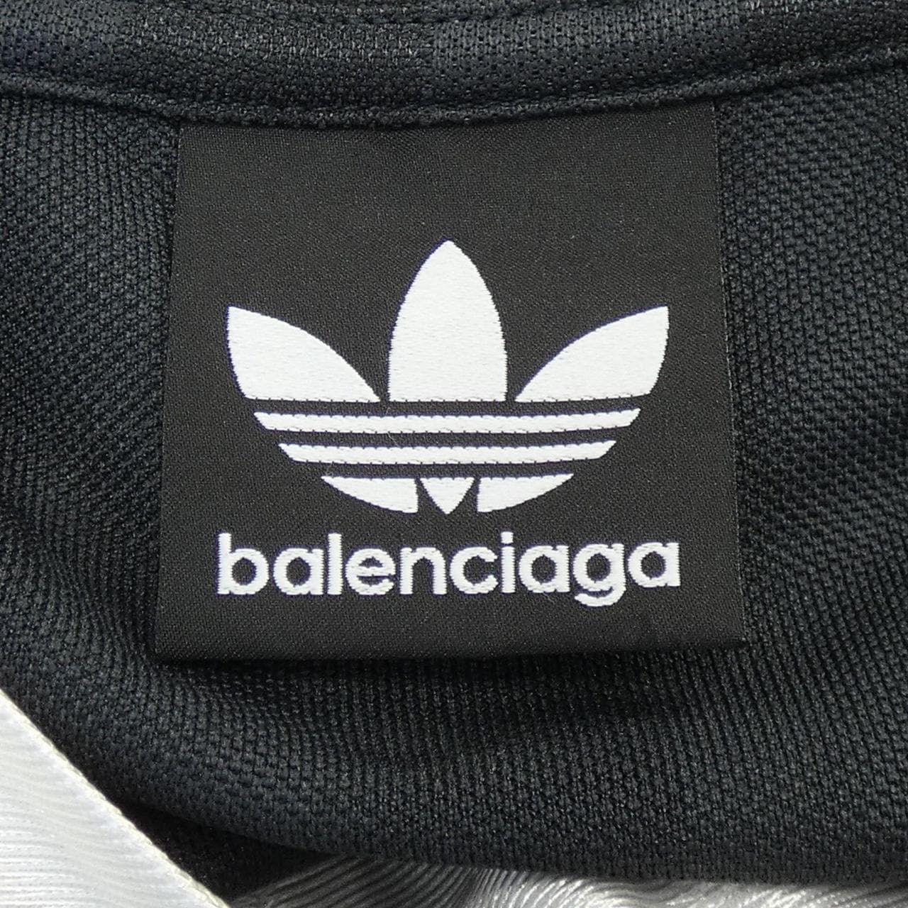 バレンシアガ BALENCIAGA Tシャツ