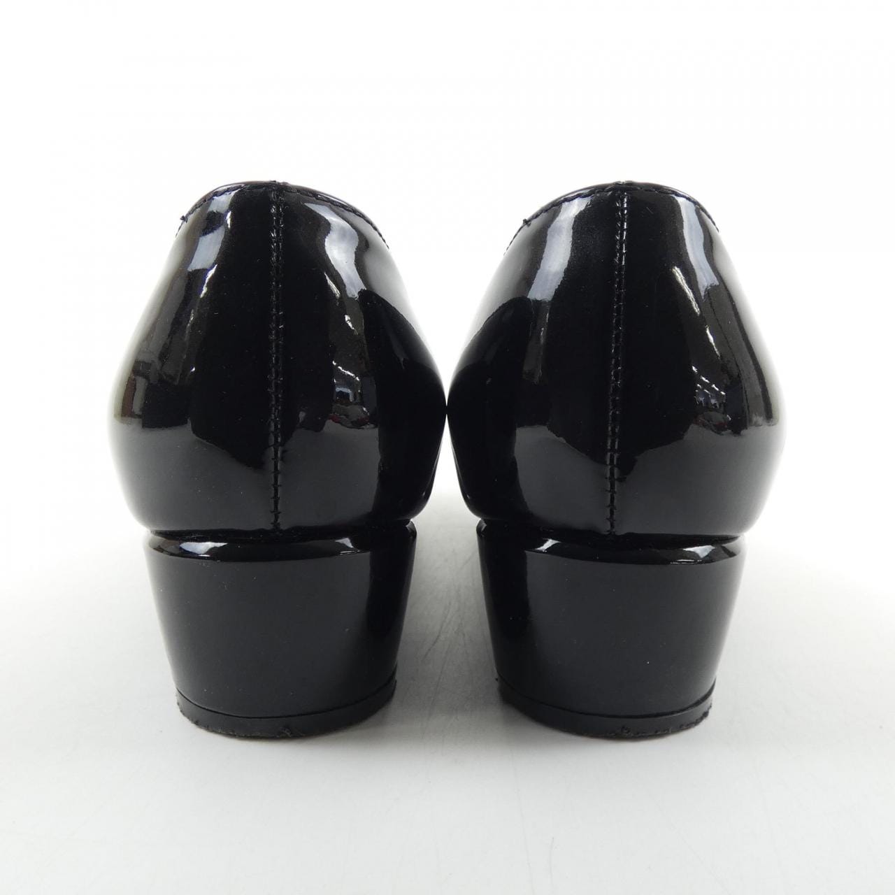 サルヴァトーレフェラガモ SALVATORE FERRAGAMO DB 41044 パンプス