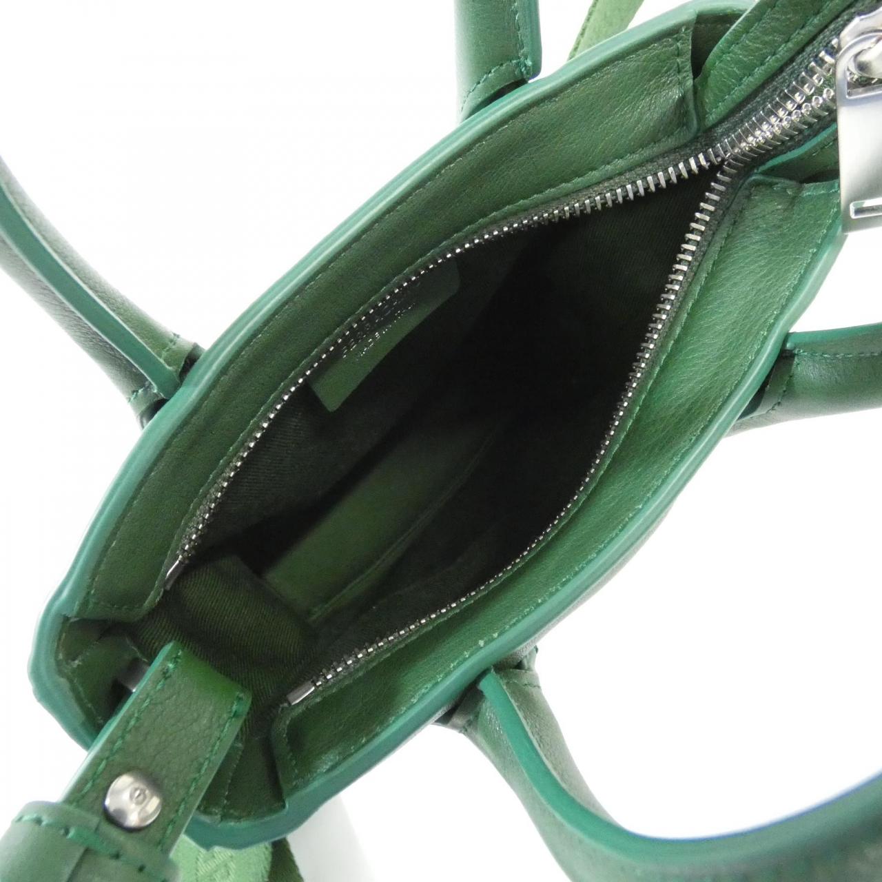 サルヴァトーレフェラガモ 24 1681 バッグ