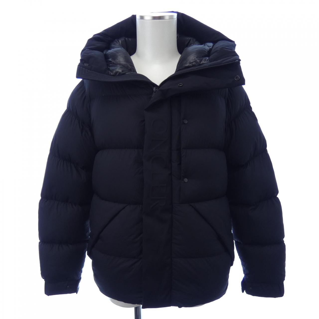モンクレール MONCLER ダウンジャケット