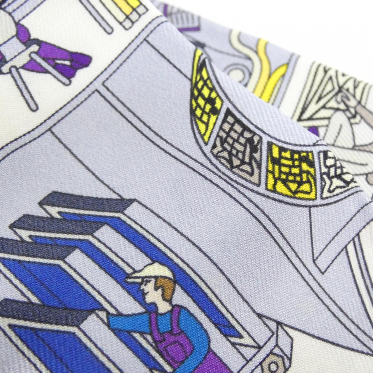 エルメス LA MAISON DES CARRES ツイリー 062941S スカーフ