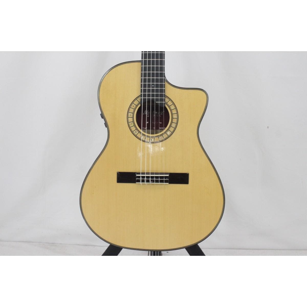 ＭＡＲＴＩＮＥＺ　ＭＰ－１４　ＭＡＰＬＥ　ＡＲＴＩＳＴ