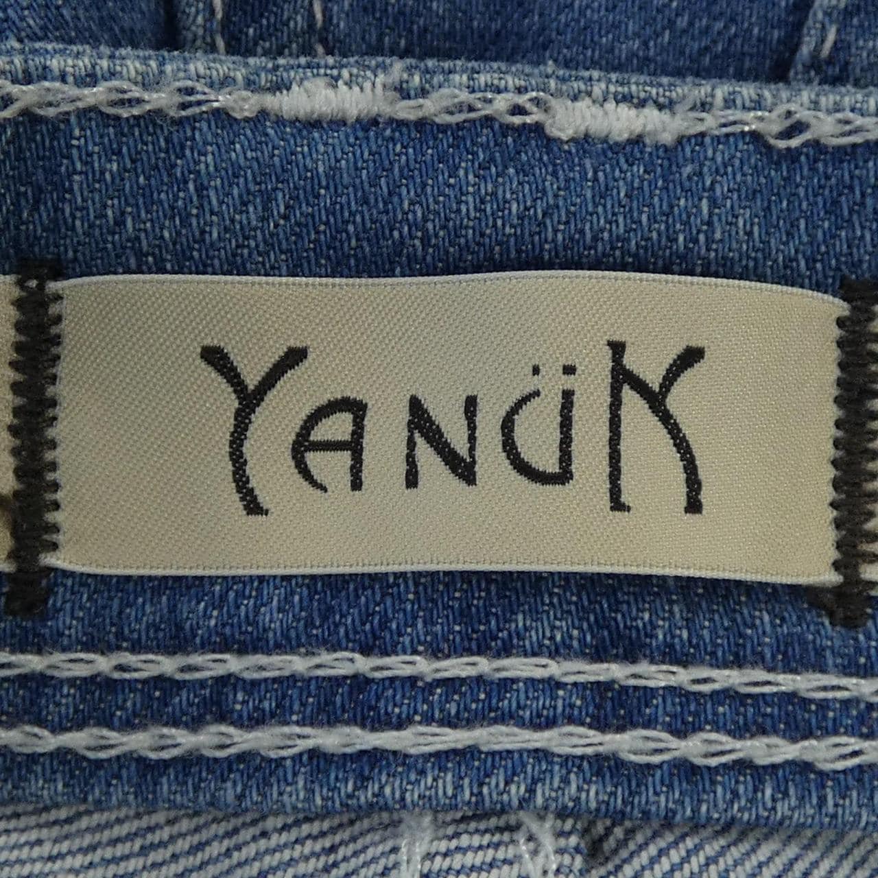 ヤヌーク YANUK ジーンズ