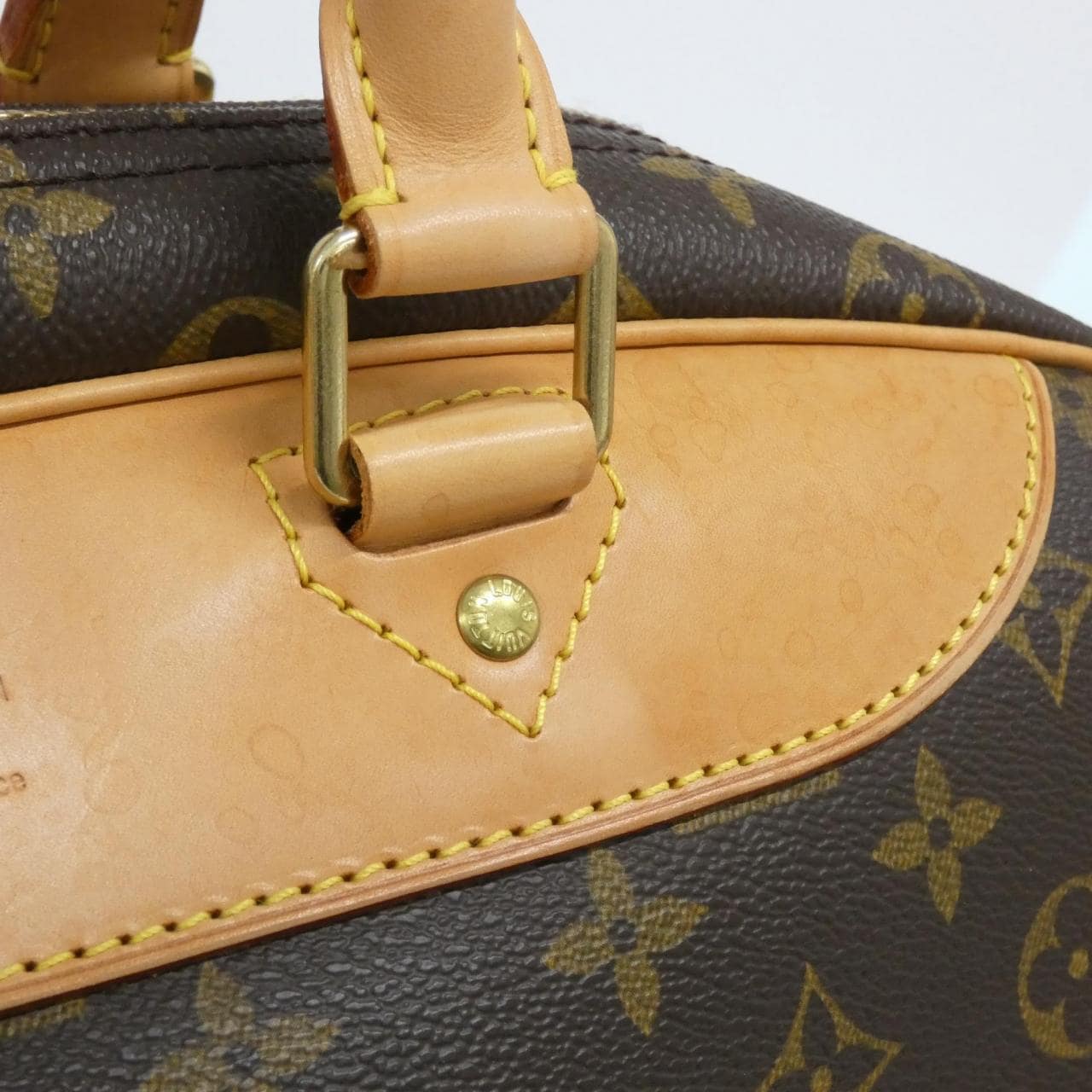 LOUIS VUITTON Monogram Evasion M41443 包