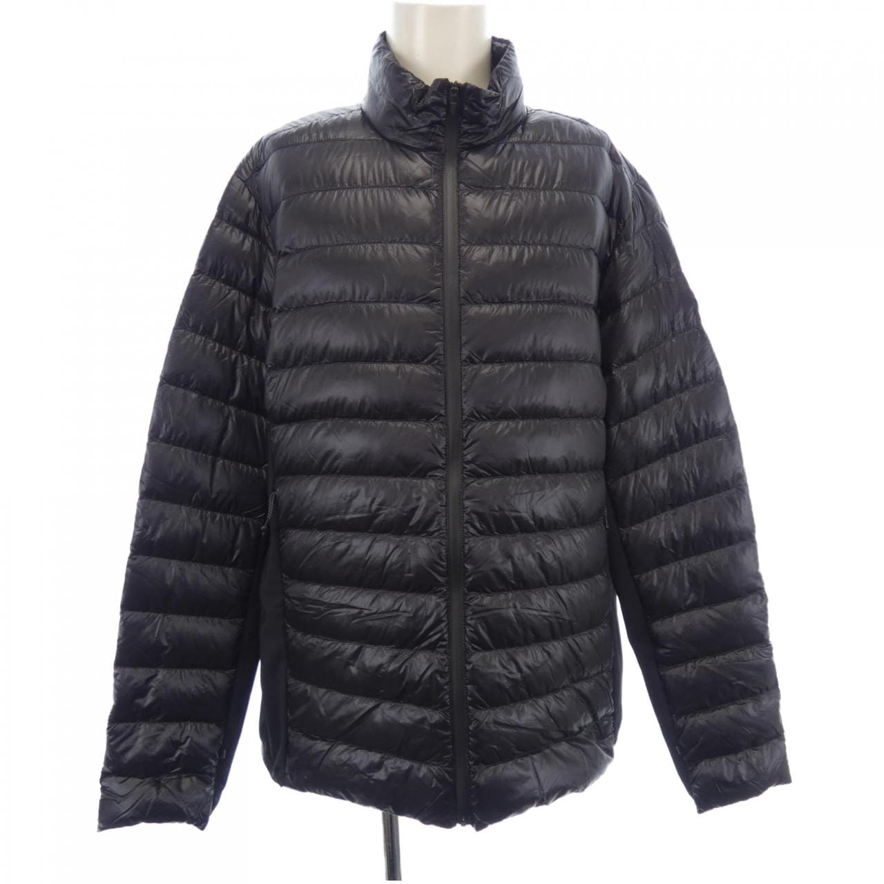 モンクレール MONCLER ダウンジャケット