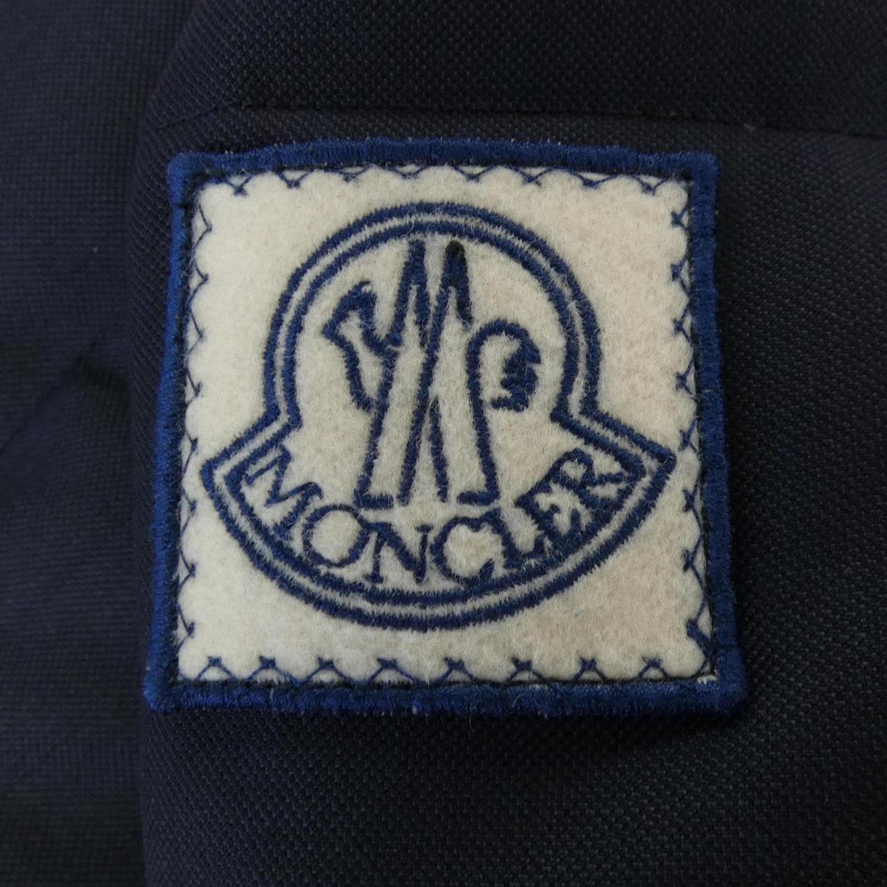 モンクレールガムブルー MONCLER GAMMEBLEU 23914035100 ダウンジャケット