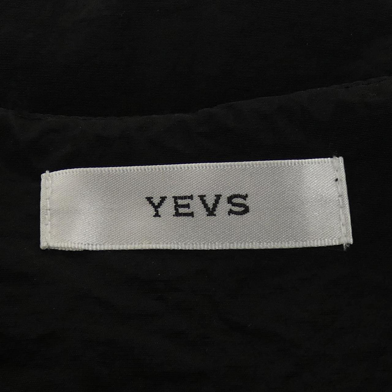 イーブス YEVS ワンピース