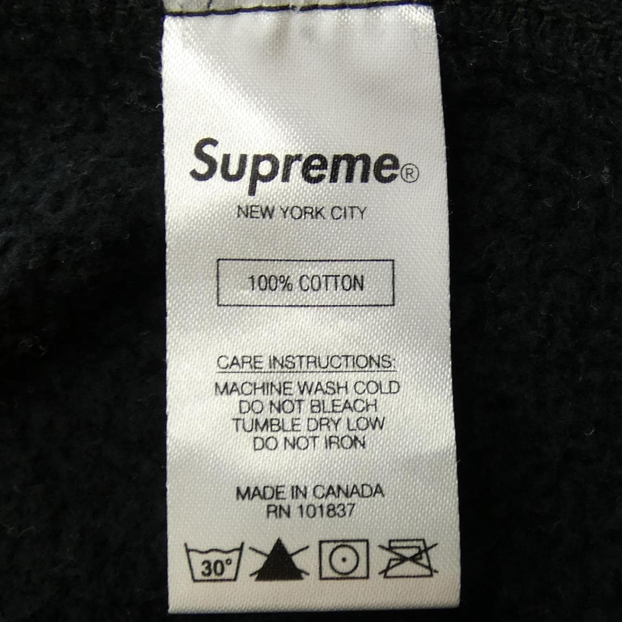 シュプリーム SUPREME パーカー
