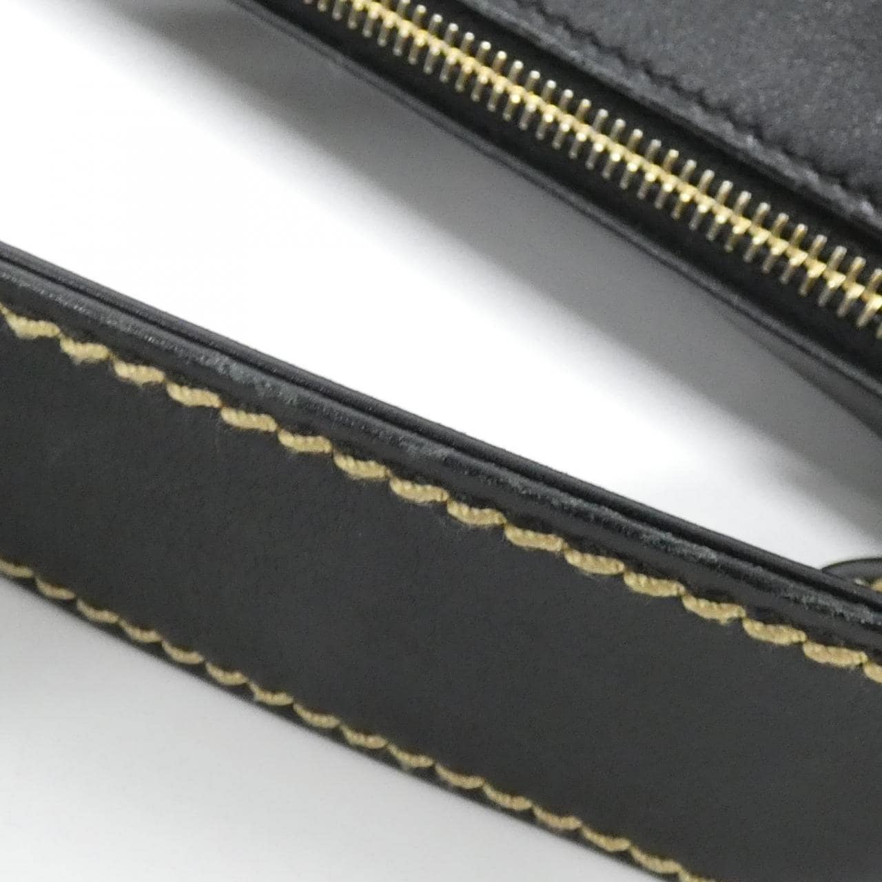 シャネル ワイルドステッチ ライン 20663 ショルダーバッグ