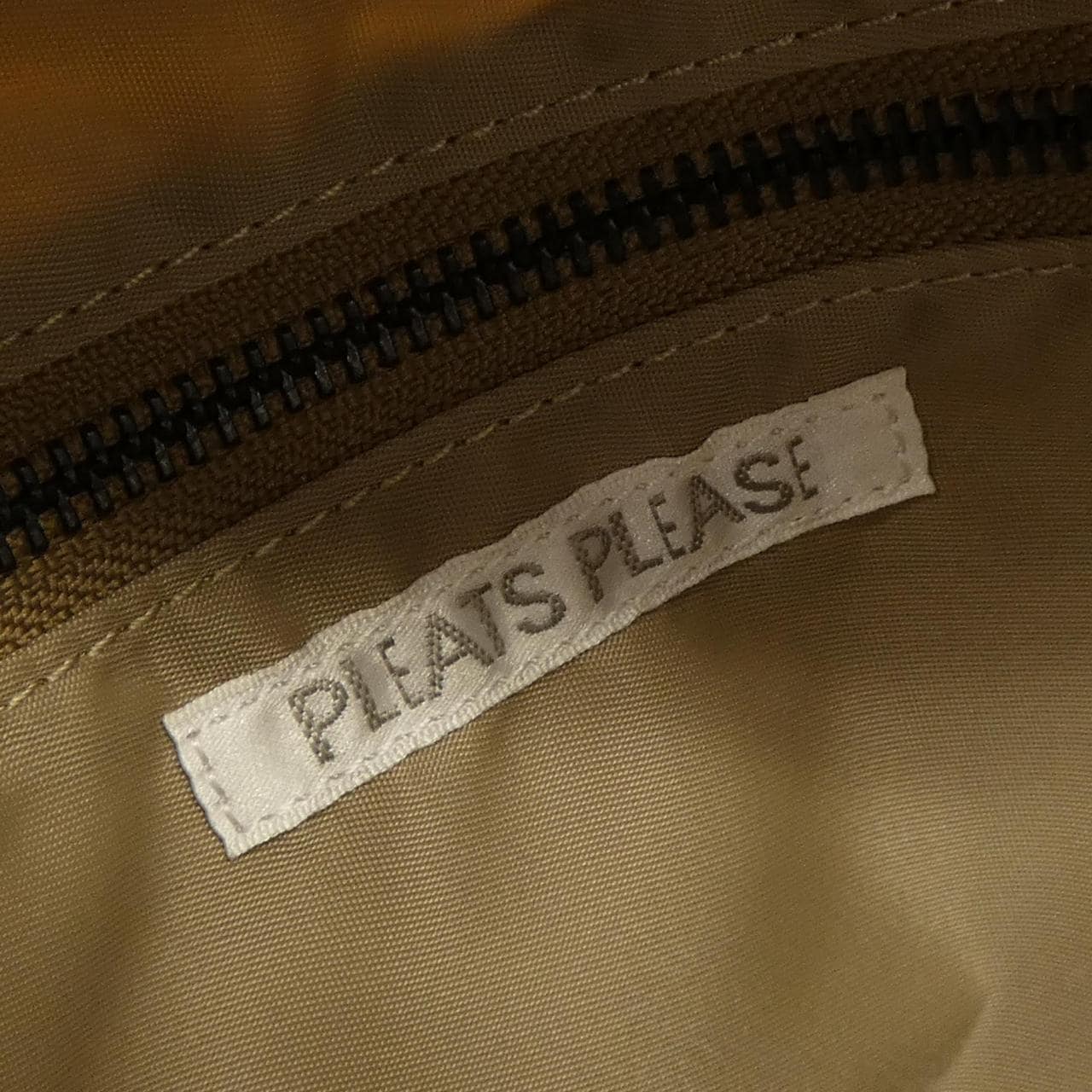 プリーツプリーズ PLEATS PLEASE PP04-AG516 BAG