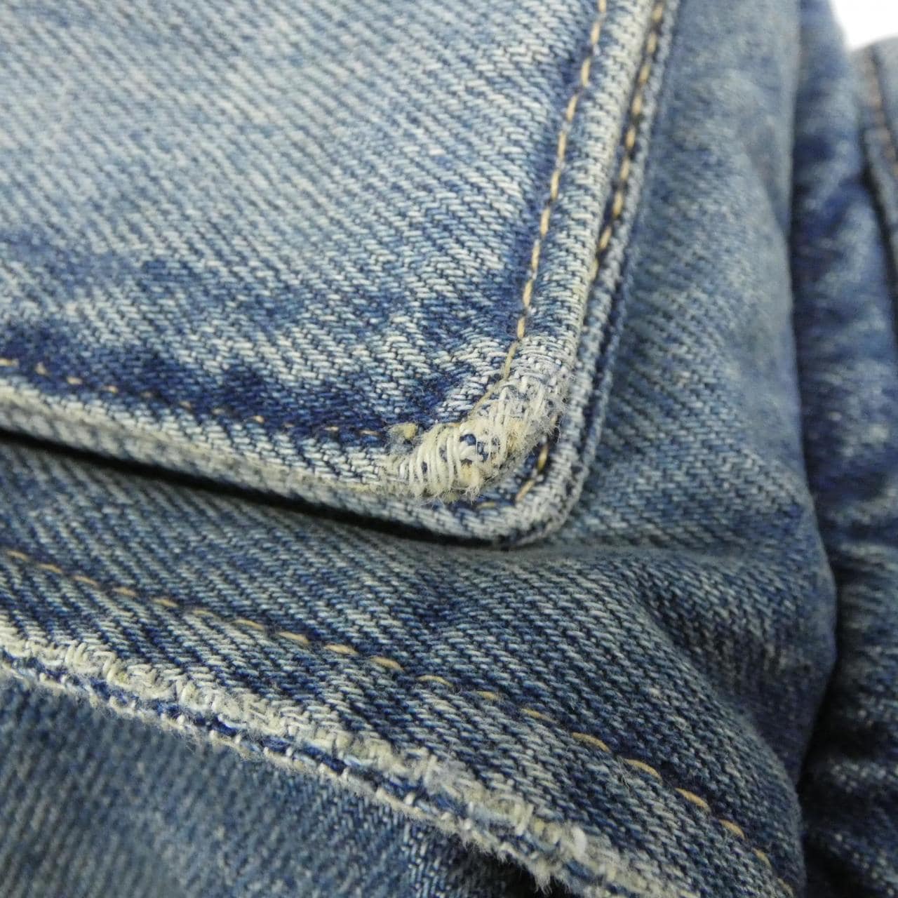 バレンシアガ SUPERBUSY SMALL 702167 2AA24 ショルダーバッグ