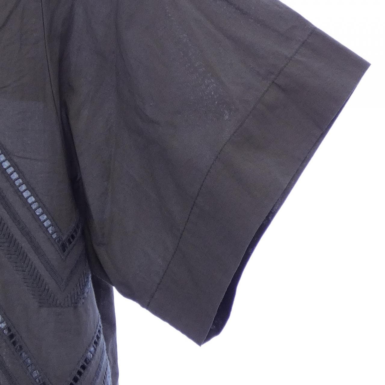 麥金塔倫敦MACKINTOSH LONDON上衣