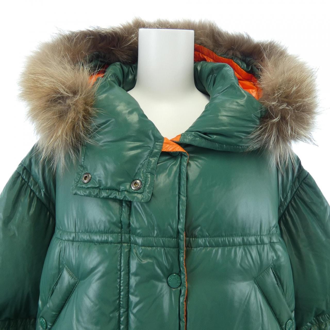 モンクレール MONCLER ESCALLONIA ダウンコート
