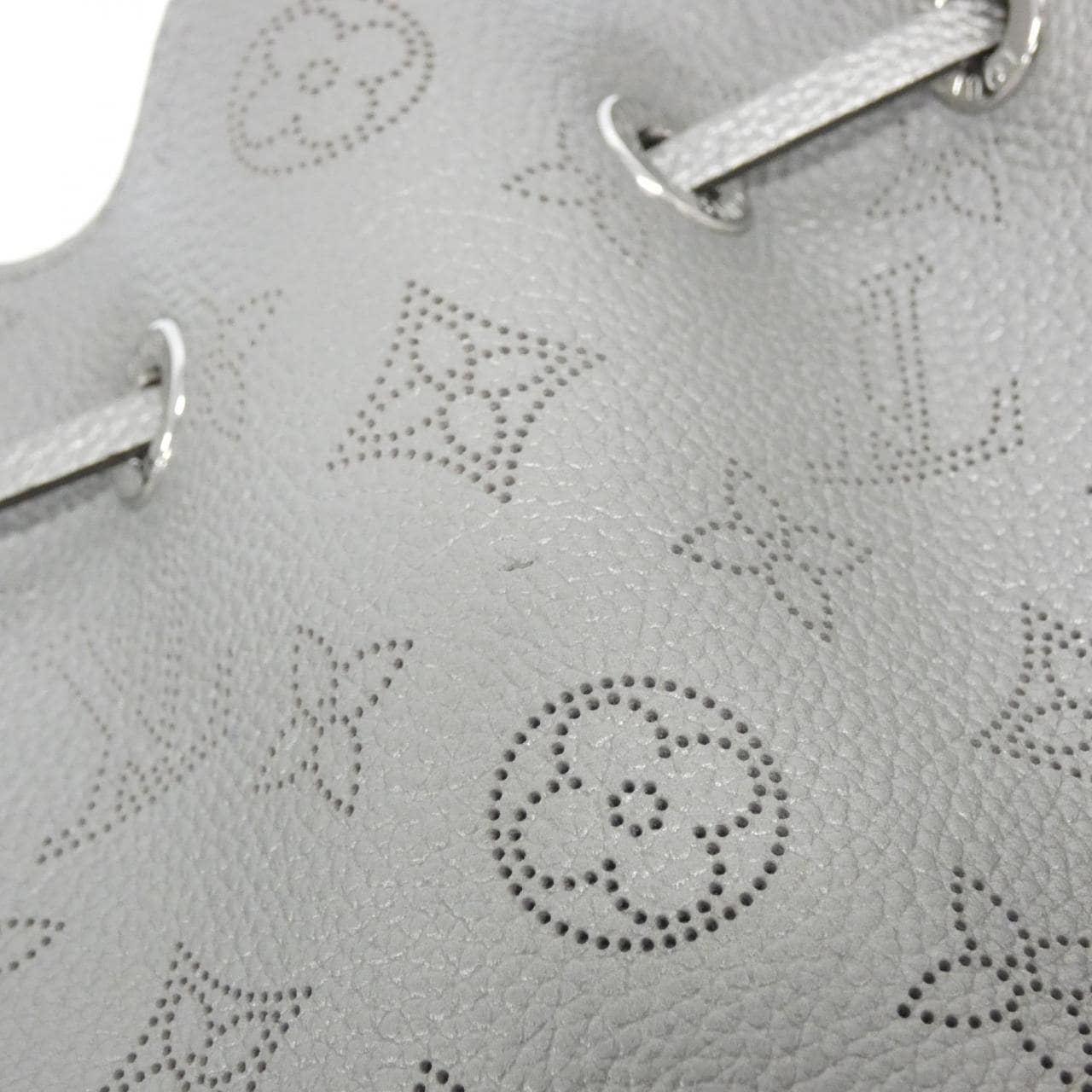 ルイヴィトン マヒナ ベラ M21008 ショルダーバッグ