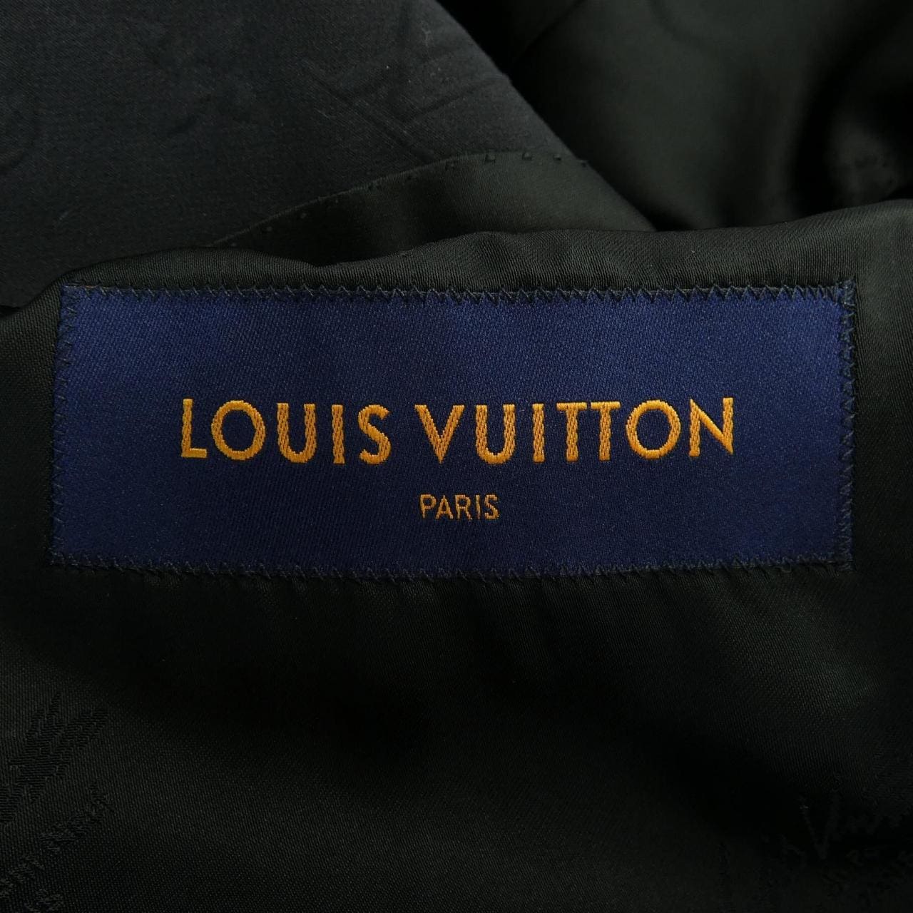 ルイヴィトン LOUIS VUITTON エンボスモノグラムシングルブレステッドジャケット HKJ42EZDC ジャケット