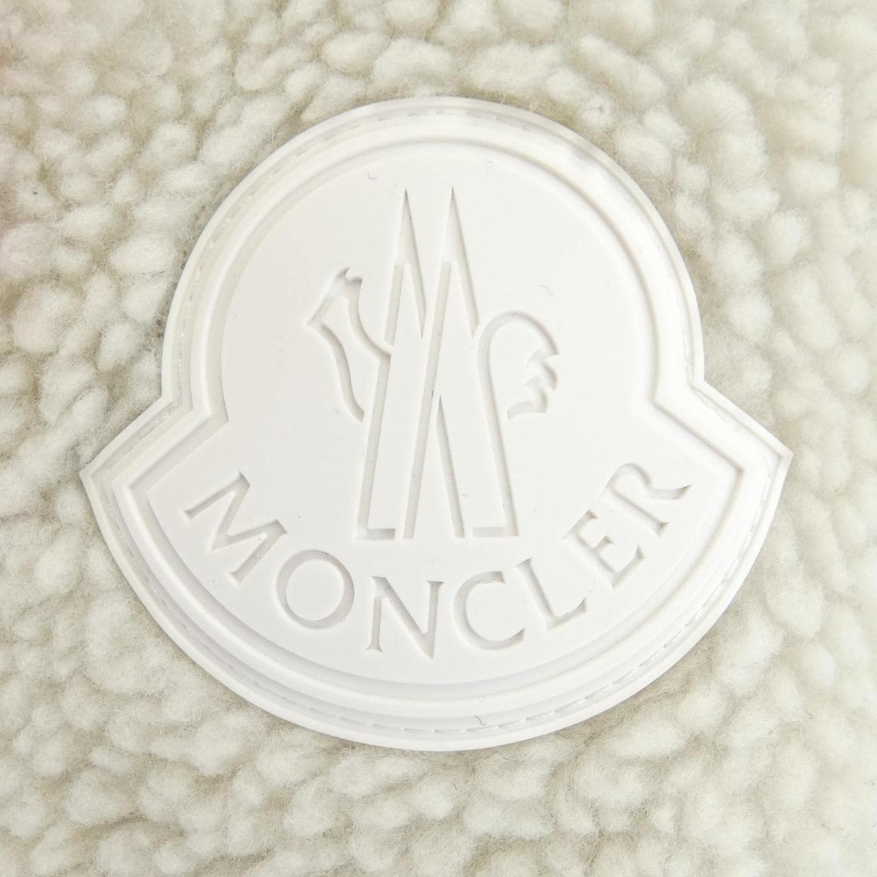 モンクレール MONCLER F20918G77000 899AJ ブルゾン