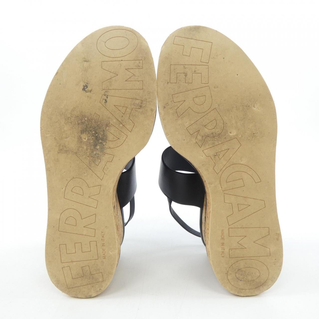 サルヴァトーレフェラガモ SALVATORE FERRAGAMO サンダル