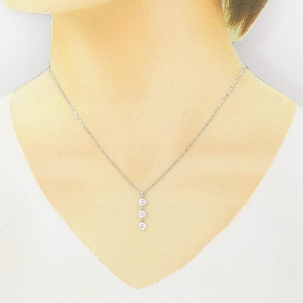 PT900/PT850 スリーストーン ダイヤモンド ネックレス 0.80CT