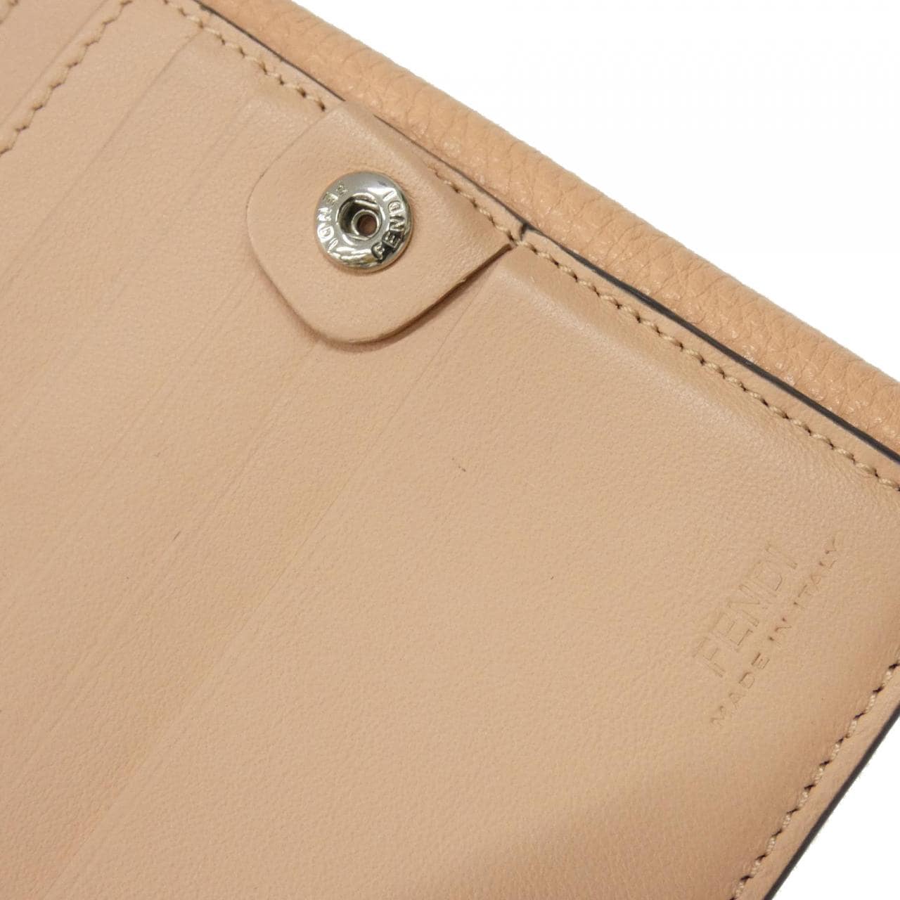 フェンディ ピーカブー 8M0438 A91B 財布