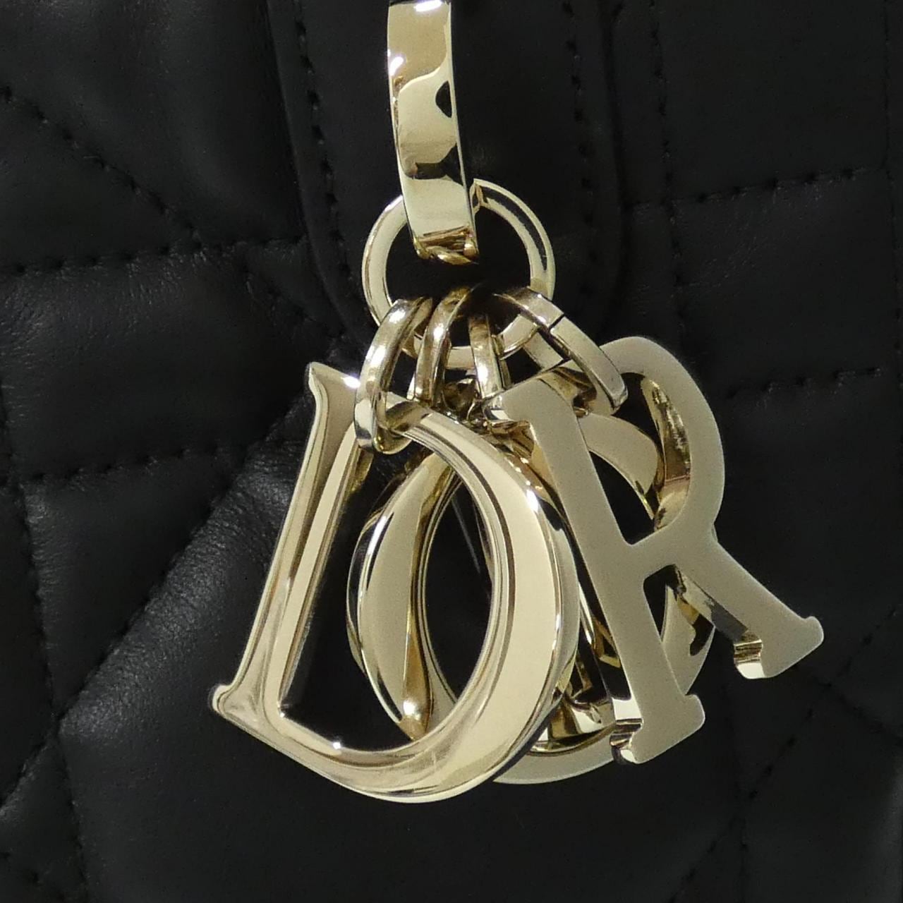 クリスチャンディオール ディオール トゥジュール ミディアム M2821OSHJ バッグ