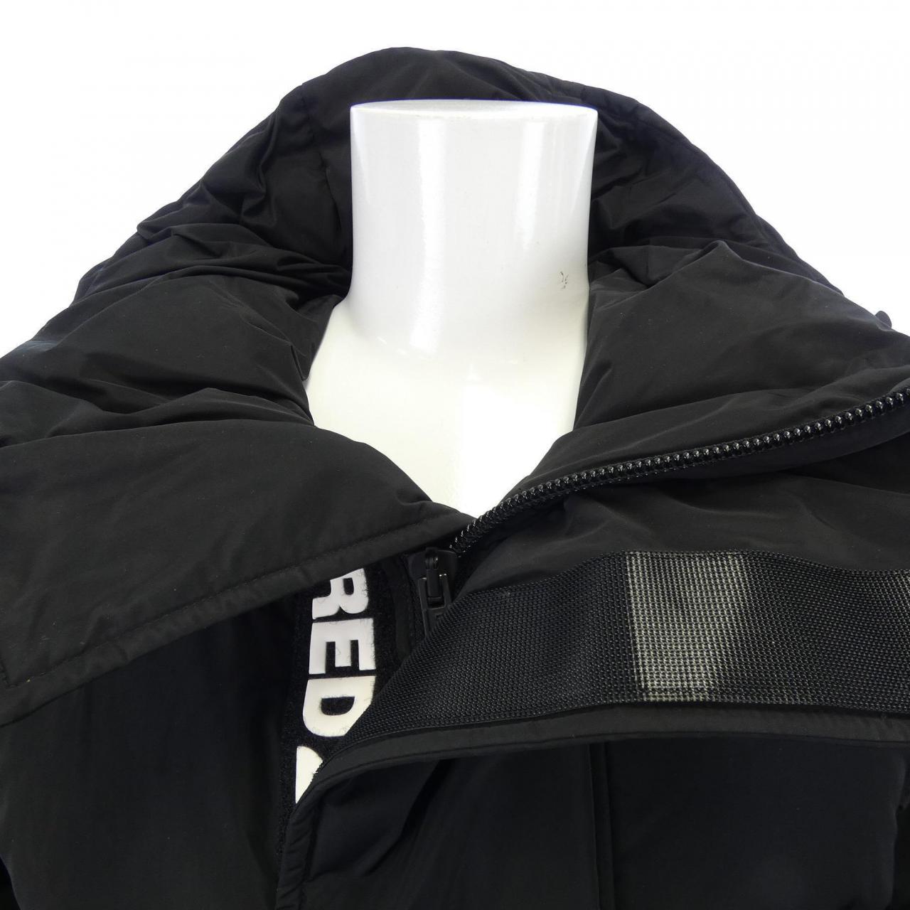 ディースクエアード DSQUARED2 S71AN0305 ダウンジャケット