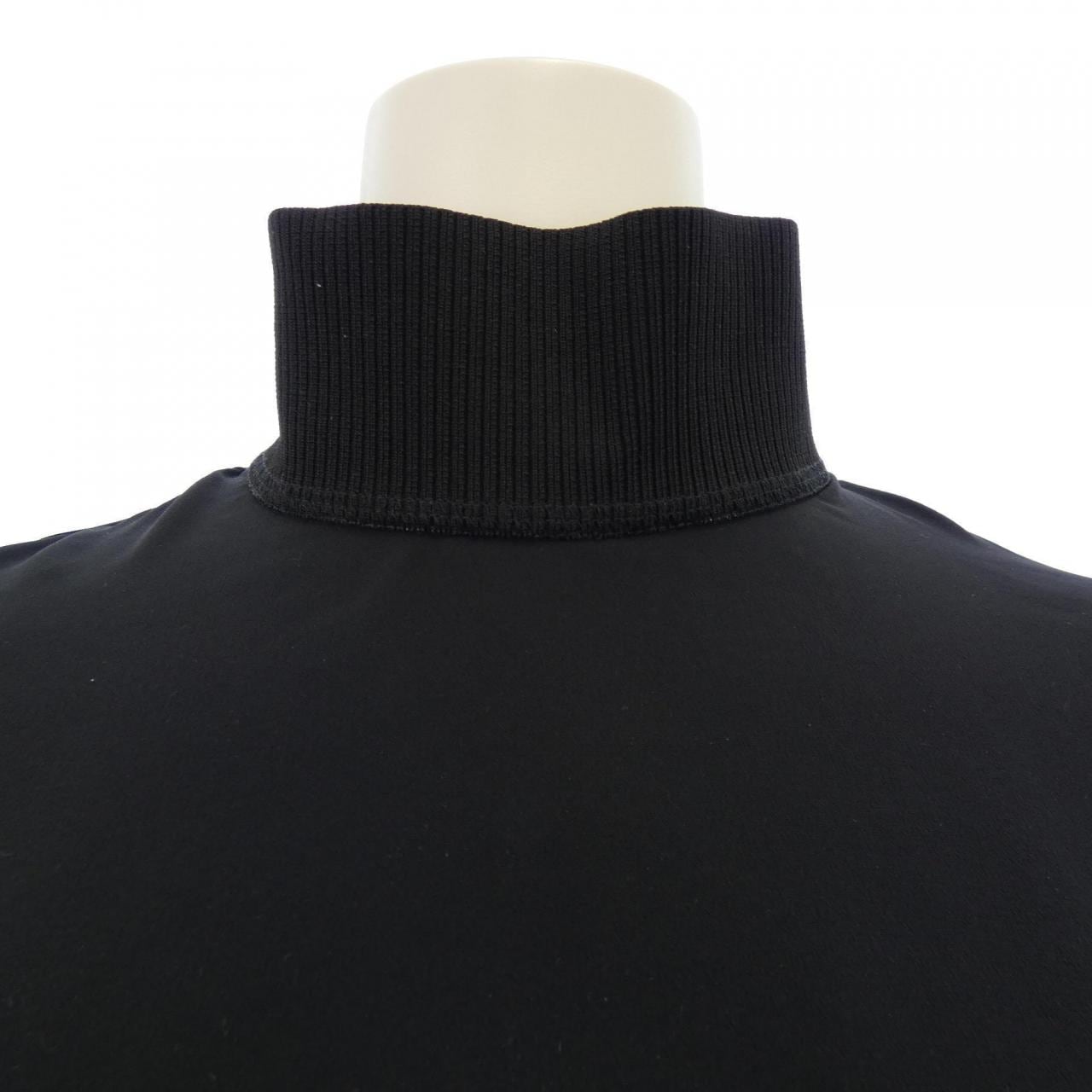 フェンディ FENDI FS7099 O2R トップス