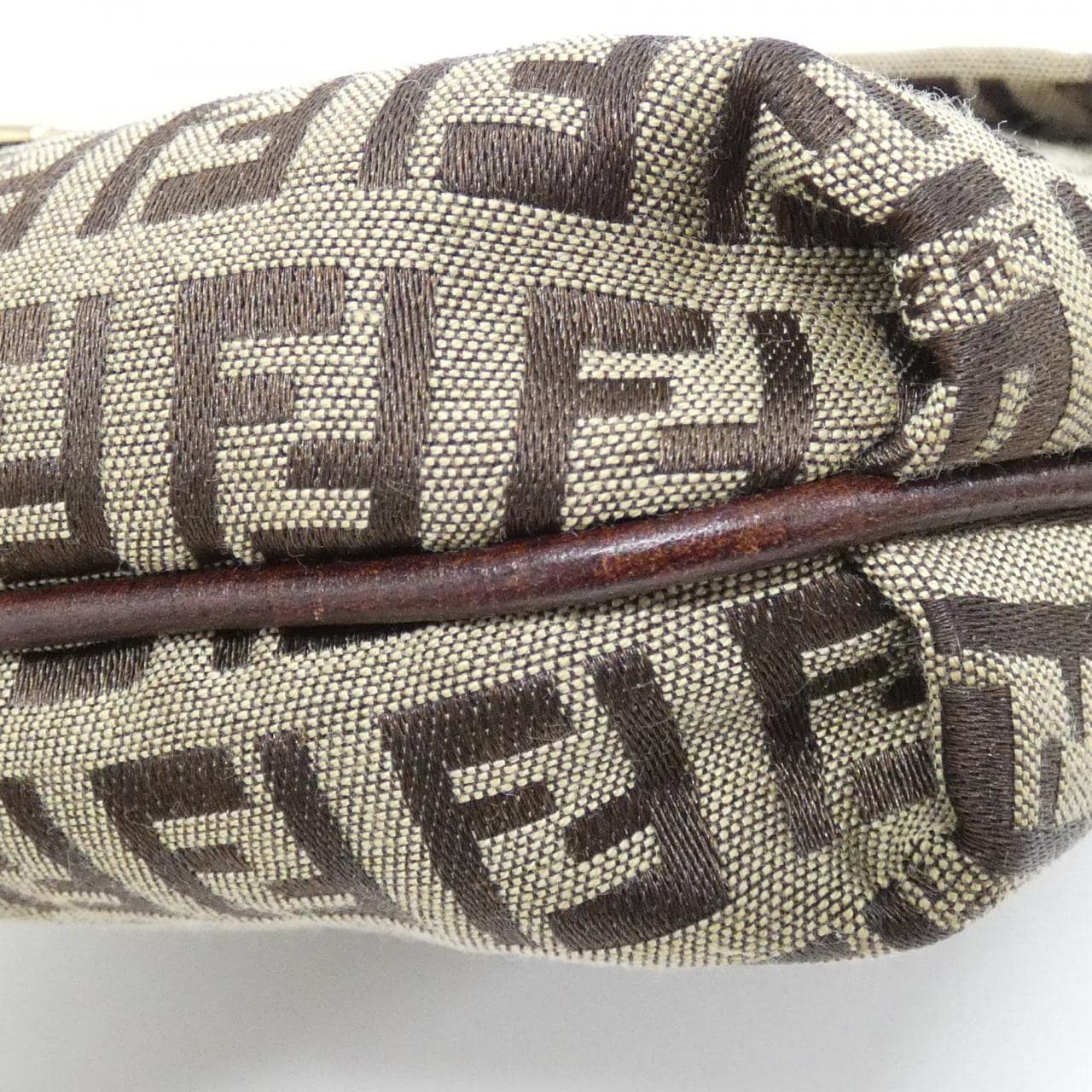 【ヴィンテージ】フェンディ 8BT127 TN9 ショルダーバッグ