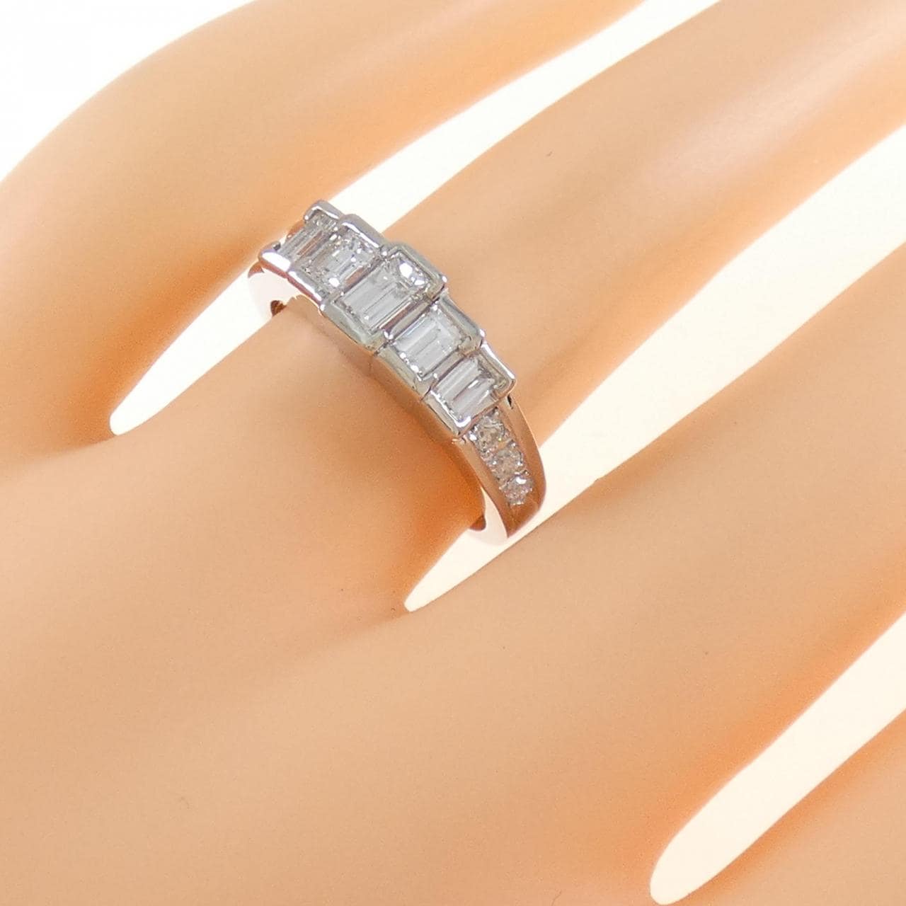 PT900 ダイヤモンド リング 1.00CT